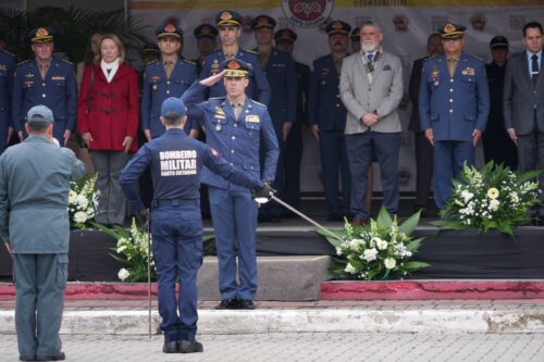 Dia do Bombeiro: CBMSC homenageia militares e marca nova etapa de futuros oficiais