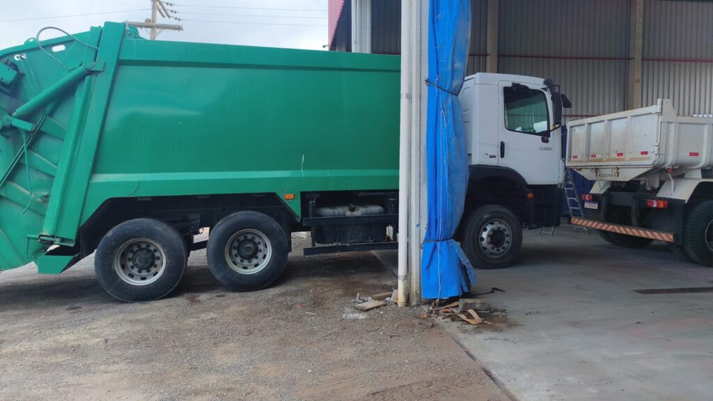 Empresa de coleta de lixo volta a falhar e vira alvo de processo em cidade de SC