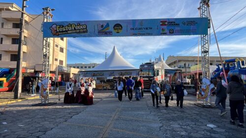 Festa do Peixe começa com shows nacionais e promete movimentar o Sul de SC
