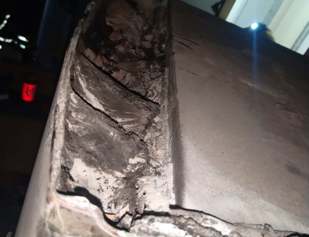 Fumaça assusta moradores e mobiliza bombeiros em prédio de Criciúma