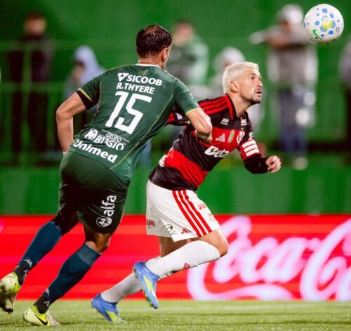 Chapecoense é goleada pelo Flamengo na Arena Condá pelo Brasileirão