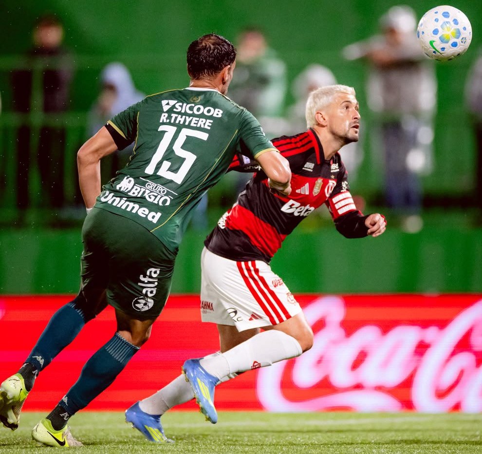 Chapecoense é goleada pelo Flamengo na Arena Condá pelo Brasileirão