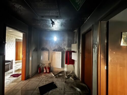 Incêndio em apartamento mobiliza bombeiros e revela falha em sistema de segurança em Criciúma