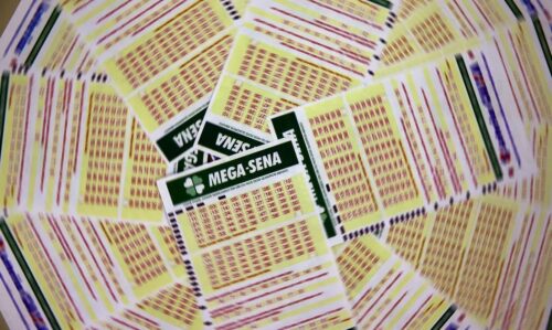 Mega-Sena acumula e prêmio dispara para R$ 30 milhões; veja as dezenas