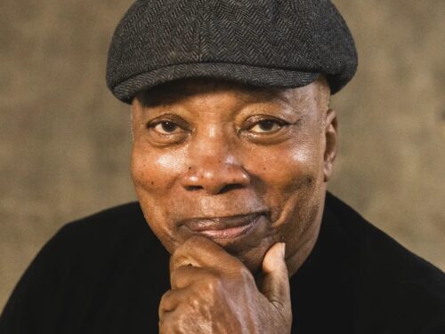 Milton Nascimento é internado às pressas com pneumonia; estado de saúde é atualizado