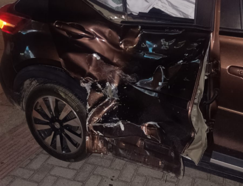 Motociclista fica inconsciente após grave colisão com carro na SC-434