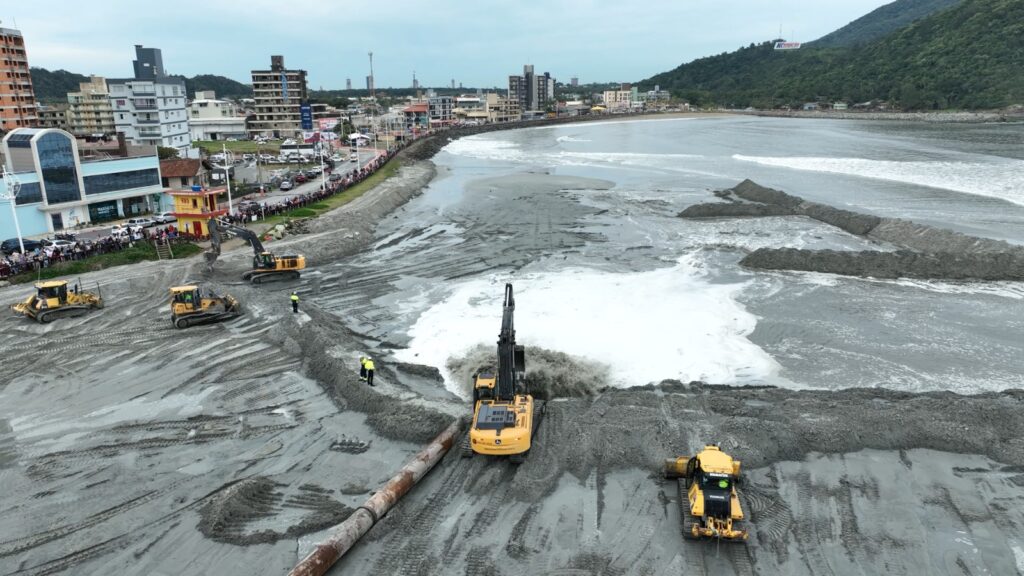 Obra avança mais rápido que o previsto e nova Praia do Gravatá já tem data para ficar pronta