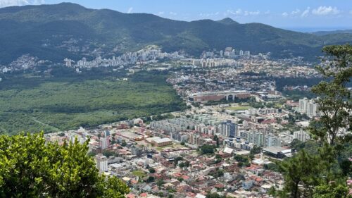 Prefeitura explica regras para novos bairros e faz alerta sobre ocupações irregulares em Florianópolis
