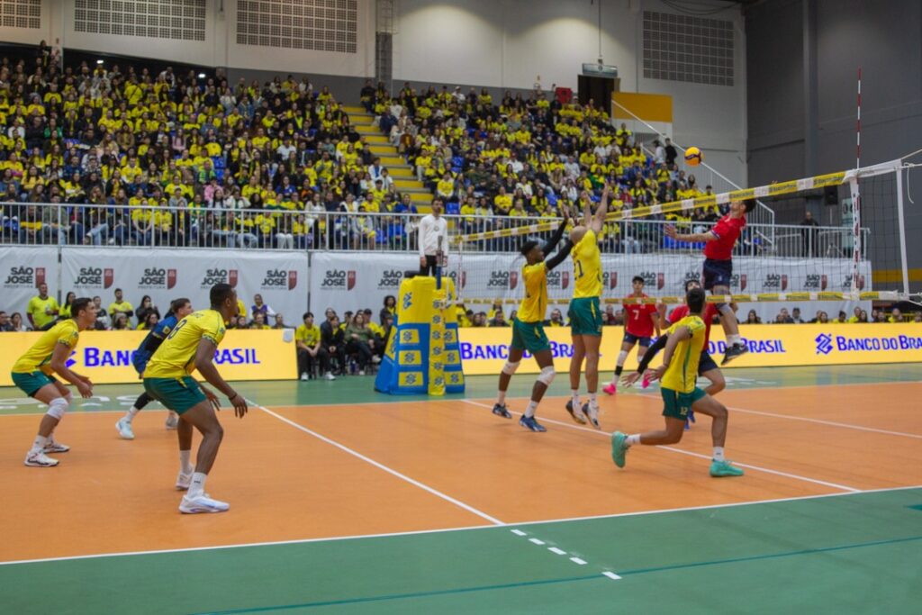 Seleção Brasileira entra em quadra em SC nesta quinta; veja como assistir ao jogo