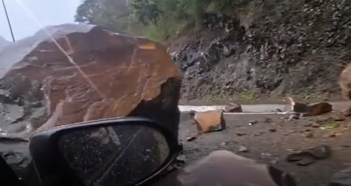 Serra do Rio do Rastro é interditada após queda de barreiras bloquear a SC-390
