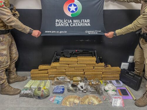 Tentativa de fuga termina com apreensão de mais de 37 kg de drogas em Florianópolis
