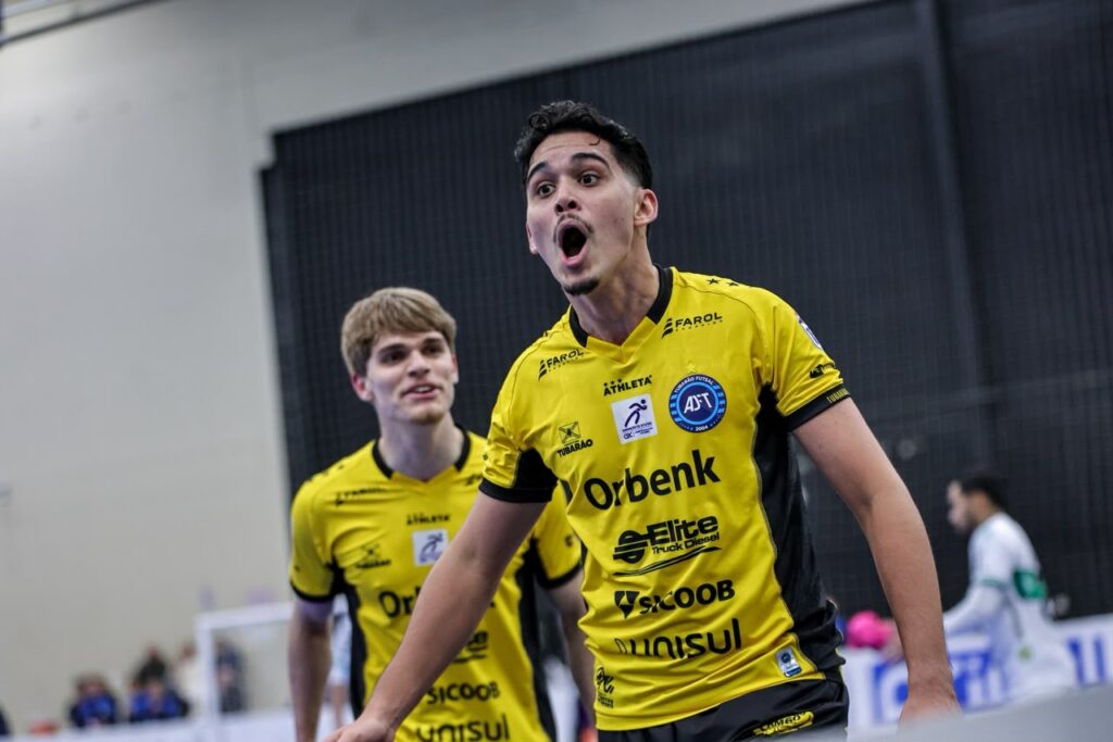 Tubarão encara o líder Joinville em jogo decisivo pela Liga Nacional de Futsal