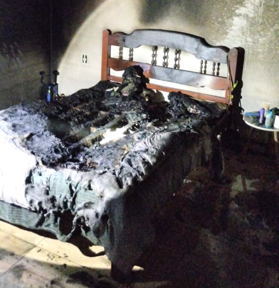 Residência fica danificada por incêndio com suspeita de ter sido criminoso em Navegantes