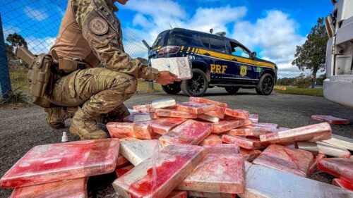 Carreta carregada com 100kg de cocaína destinada para Brusque é interceptada no Paraná