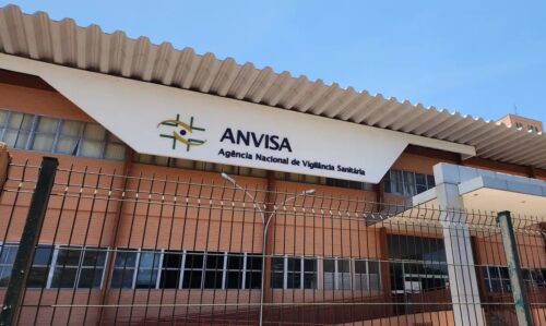 Anvisa proíbe cosméticos e manda recolher produtos; veja a lista