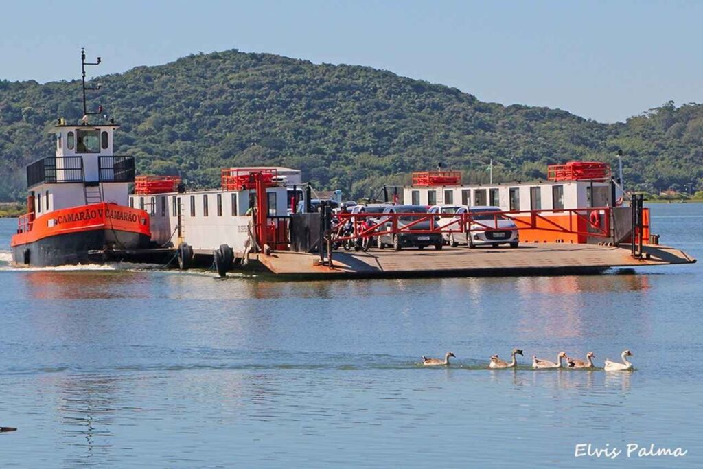 Balsa de Laguna terá travessias noturnas reduzidas; entenda
