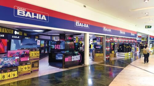 Casas Bahia demite 3 mil e fecha quase 300 lojas em agosto