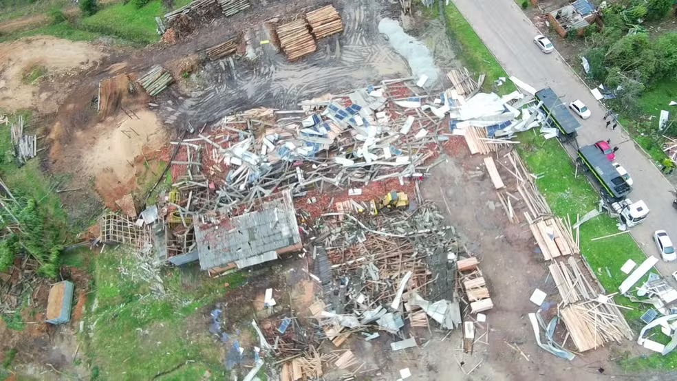 Ciclone bomba deixa um morto e cinco feridos no Rio Grande do Sul
