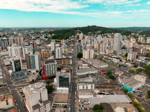 Criciúma debate plano para ampliar arborização urbana