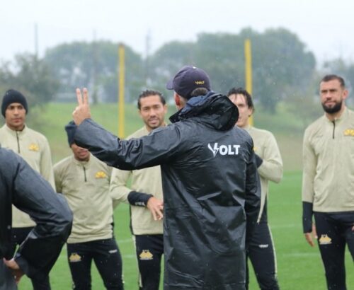 Criciúma ganha reforços no elenco e atacante retorna ao clube