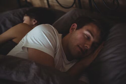 Dormir mais de 8 horas pode aumentar risco de demência?