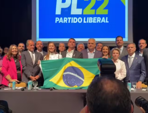 Flávio Bolsonaro bate o martelo e anuncia vice para disputar a Presidência