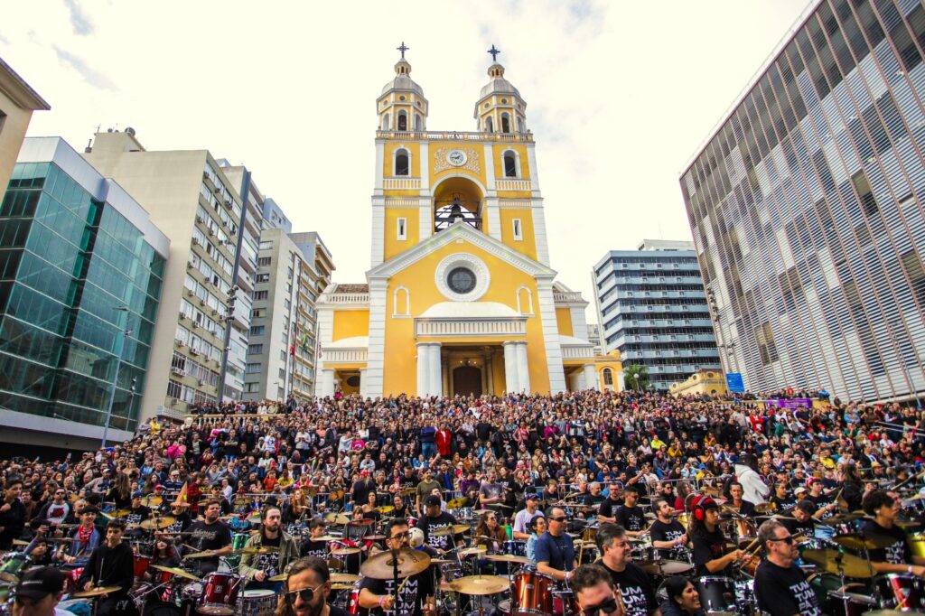 Florianópolis recebe encontro que reúne 500 bateristas no domingo