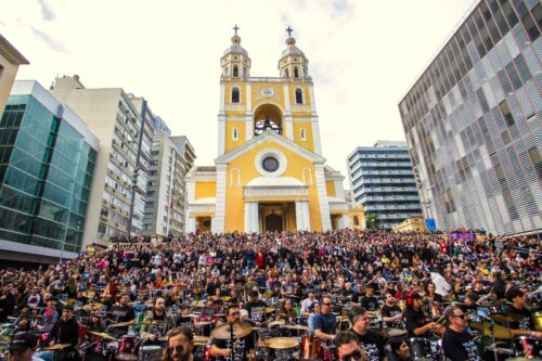 Florianópolis recebe encontro que reúne 500 bateristas no domingo