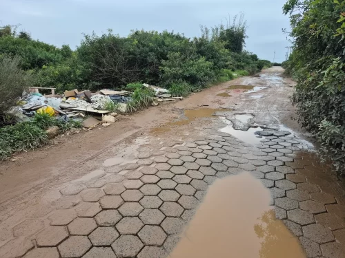 Impasse entre Prefeitura e Ministério Público sobre revitalização de rua prejudica moradores de bairro em Navegantes