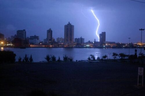 Itajaí pode ter até 100 mm de chuva nos próximos dias
