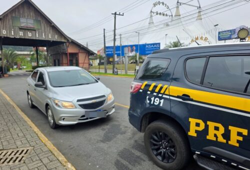 Ladrão furta carro em SC e acaba preso horas depois a caminho de outro estado