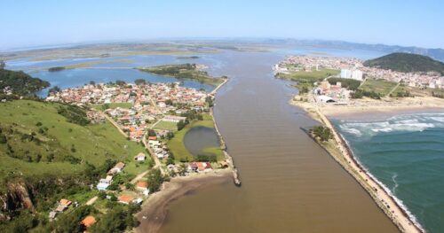 Laguna busca solução para assoreamento no Canal da Barra