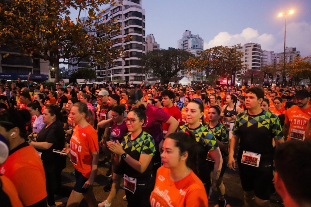 Maratona de Floripa reúne 19 mil atletas e muda trânsito - Foto: Divulgação/PMF