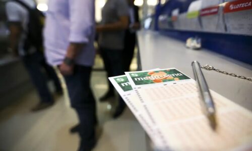 Mega-Sena acumula e prêmio chega a R$ 50 milhões; veja números