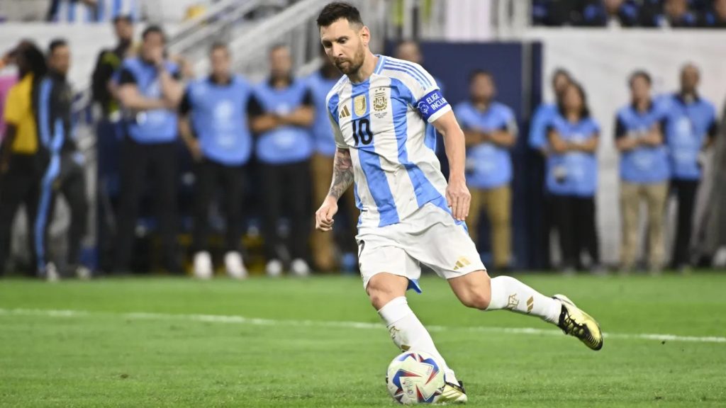 Messi anuncia fim da carreira pela Seleção Argentina - Foto: Divulgação/ Logan Riely/Getty Images