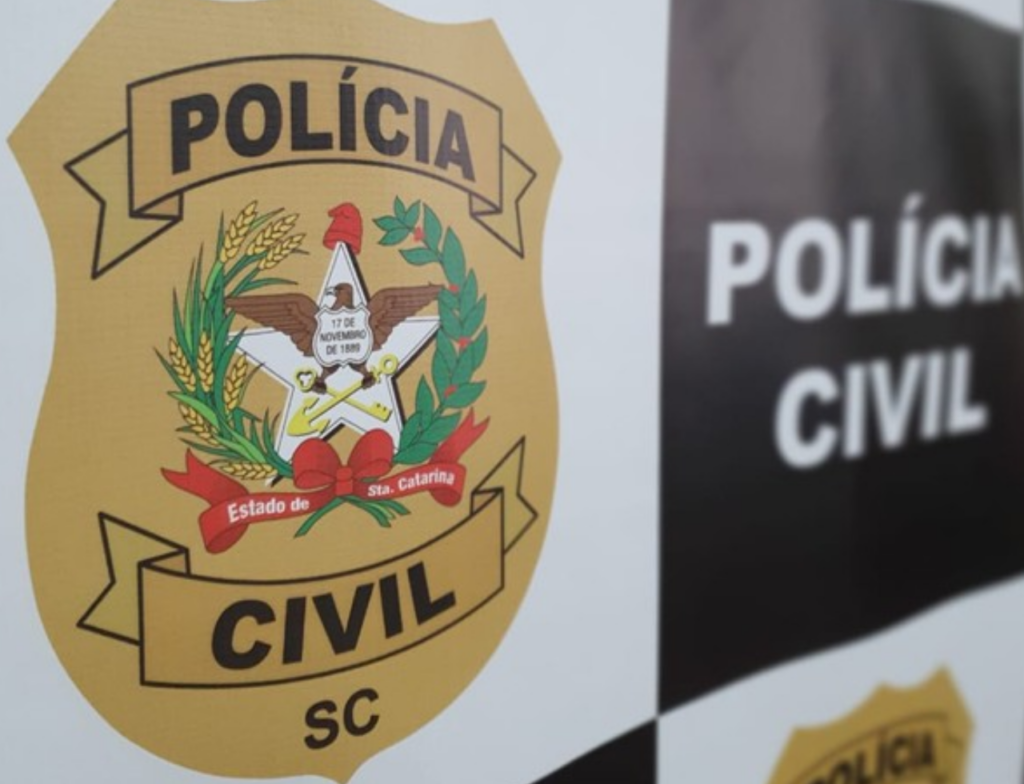 Operação contra tráfico prende três pessoas no Sul de Santa Catarina