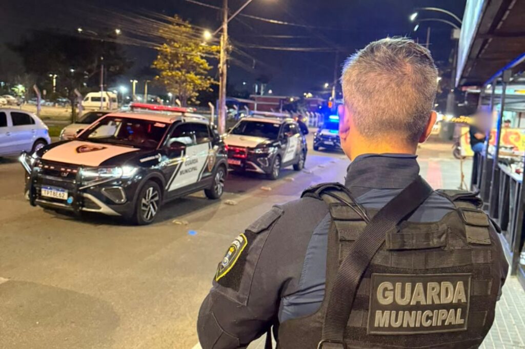 Operação fecha estabelecimentos e apreende bebidas durante fiscalização em Itajaí