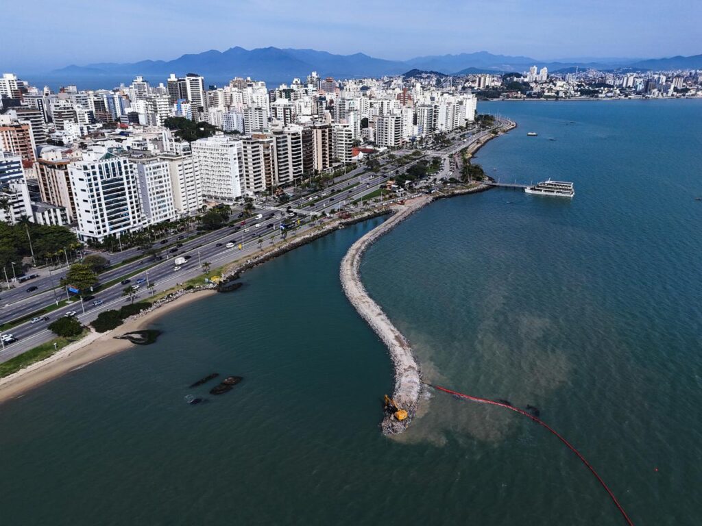 Parque da Beira-Mar Norte já supera 20% de avanço em um mês