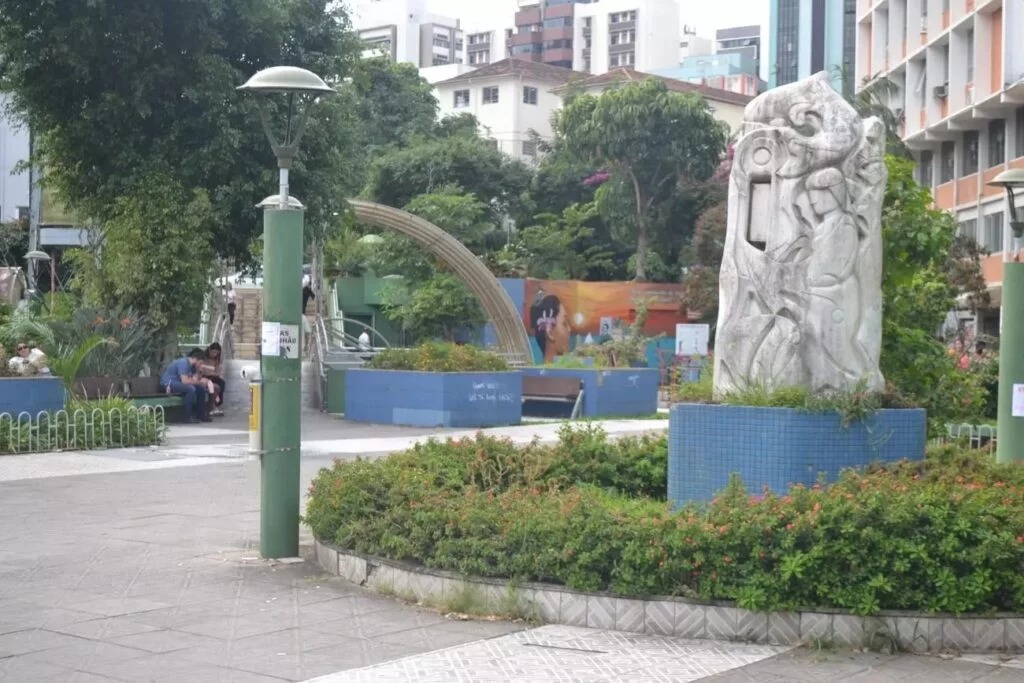 Praça Pio XII terá estacionamento subterrâneo com 208 vagas em Florianópolis