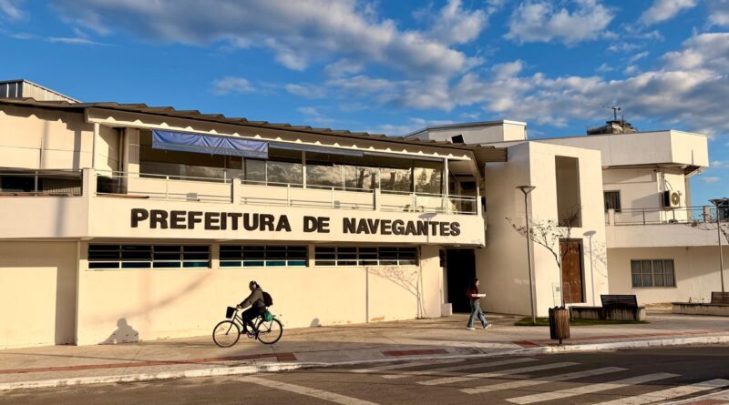 Navegantes celebra 64 anos e atendimento de serviços públicos é alterado nesta quarta-feira