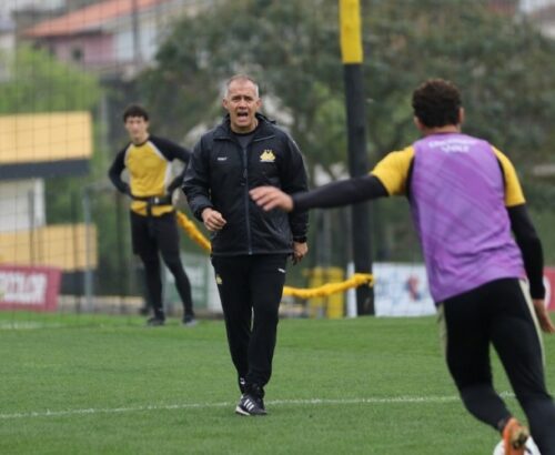 Sem Otero? Criciúma define estratégia para encarar o Athletic em Minas Gerais