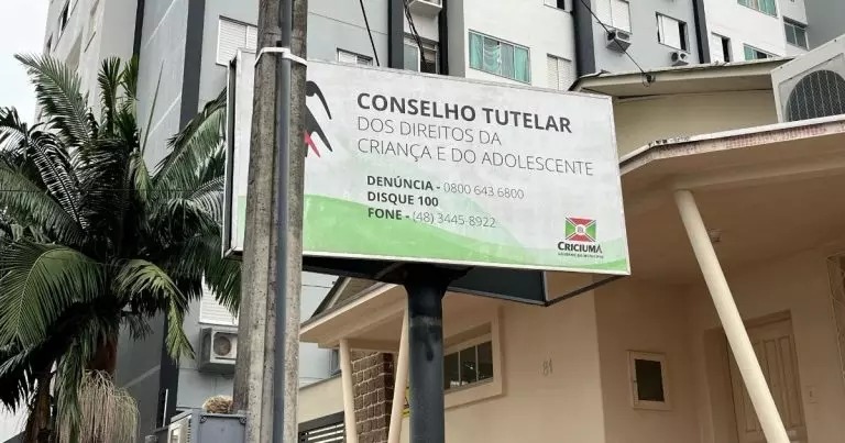 Três irmãos são acolhidos após denúncia de negligência em Criciúma