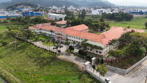 Tubarão recebe 12 bispos para importante encontro da Igreja