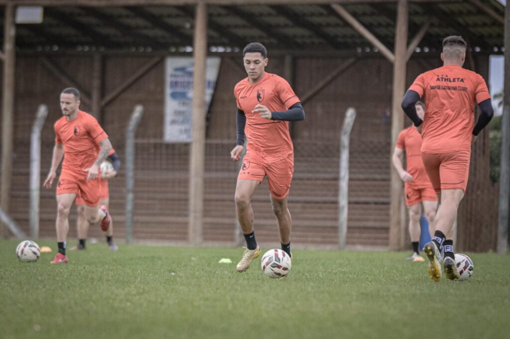 Santa Catarina confirma dois amistosos de preparação para Copa SC com times da região
