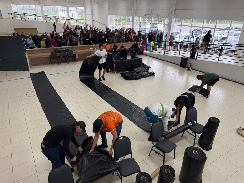Granizo afeta mais de mil famílias e suspende aulas em bairros de Florianópolis. - Foto: Divulgação/PMF