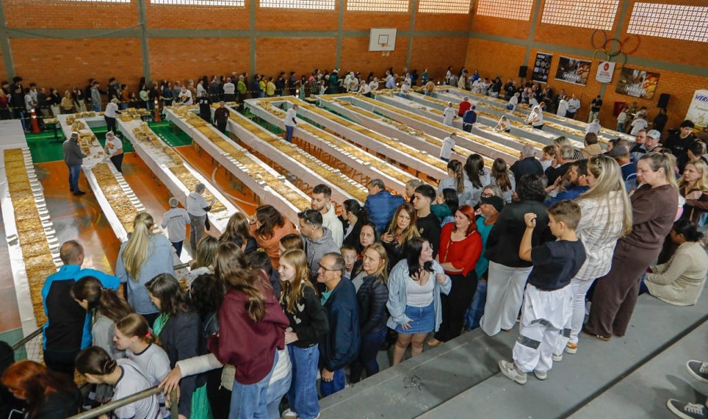 A maior cuca do Brasil é produzida em Santa Catarina pela sétima vez. - Foto: Divulgação/ Giovanni Silva