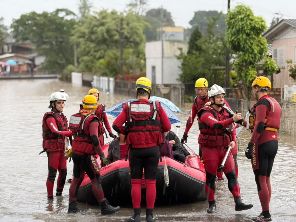 Alagamentos mobilizam Bombeiros em Criciúma após chuva forte - Foto: Edna Schmitz/CBMSC
