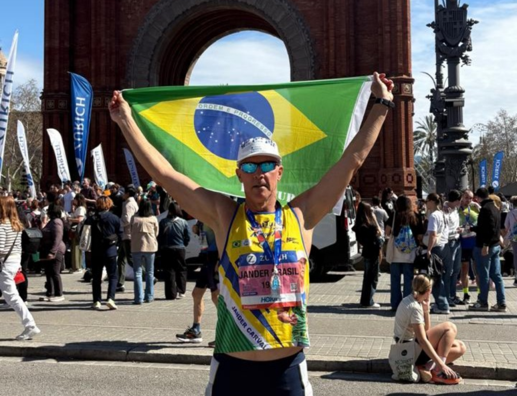Atleta de Imbituba encara maratona histórica em Berlim aos 61 anos - Foto: Reprodução/Arquivo Pessoal