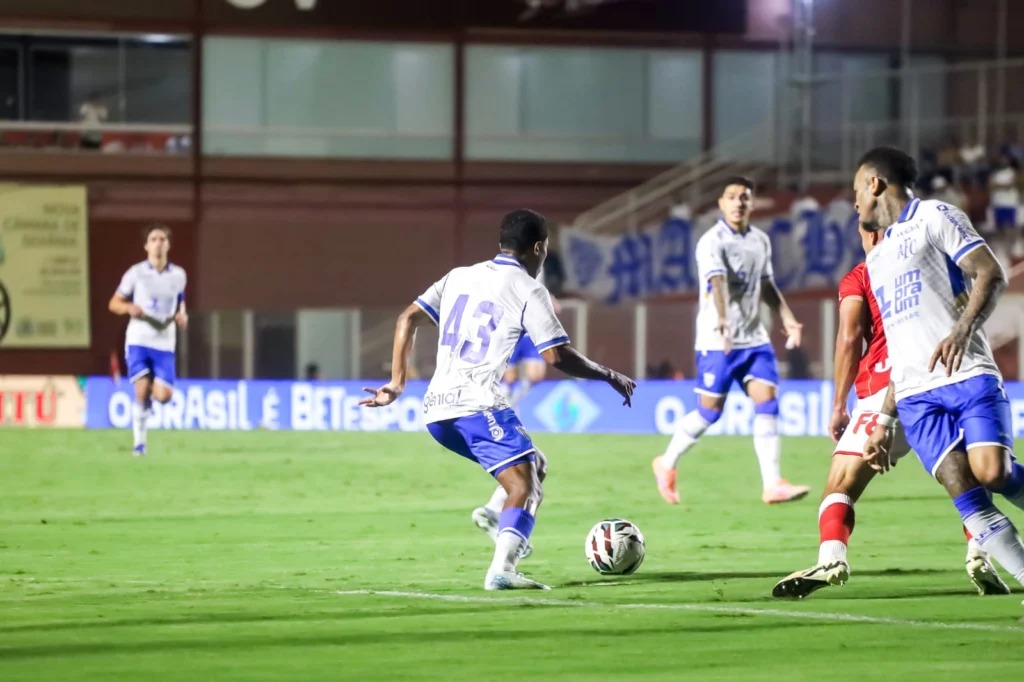 Avaí busca reação contra o Vila Nova na Ressacada - Foto: Lucas Rhmon / Avaí F.C.