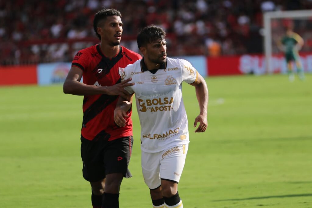 Criciúma se reapresenta após sofrer goleada e terá reunião da direção - Foto: Celso da Luz/ Criciúma EC
